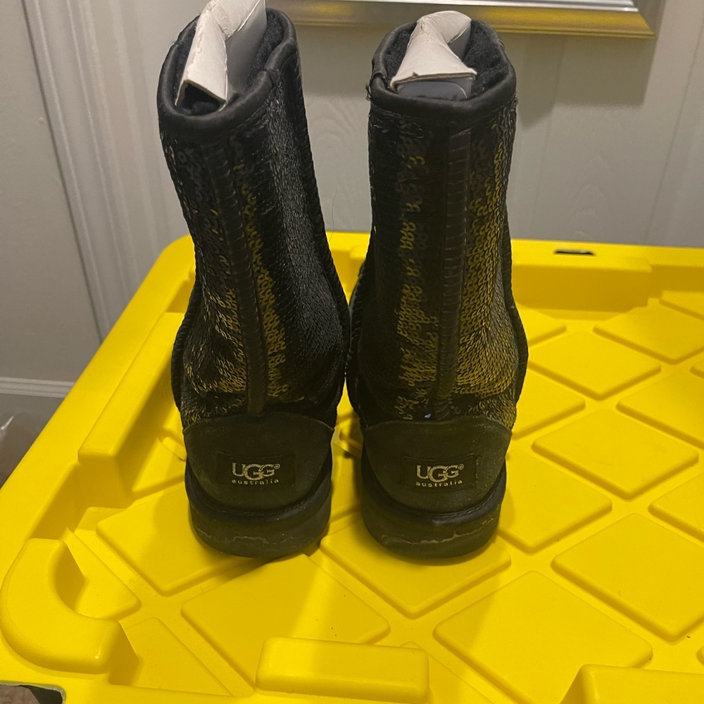 Black sequin uggs